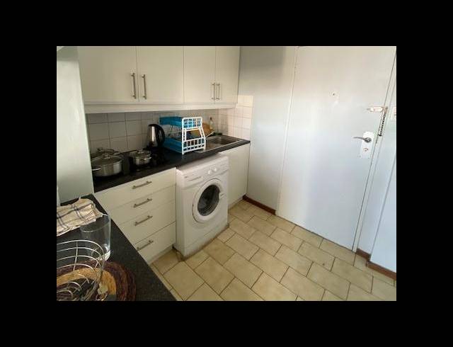 0 BEDROOM PROPERTY TO RENT IN ORANJEZICHT